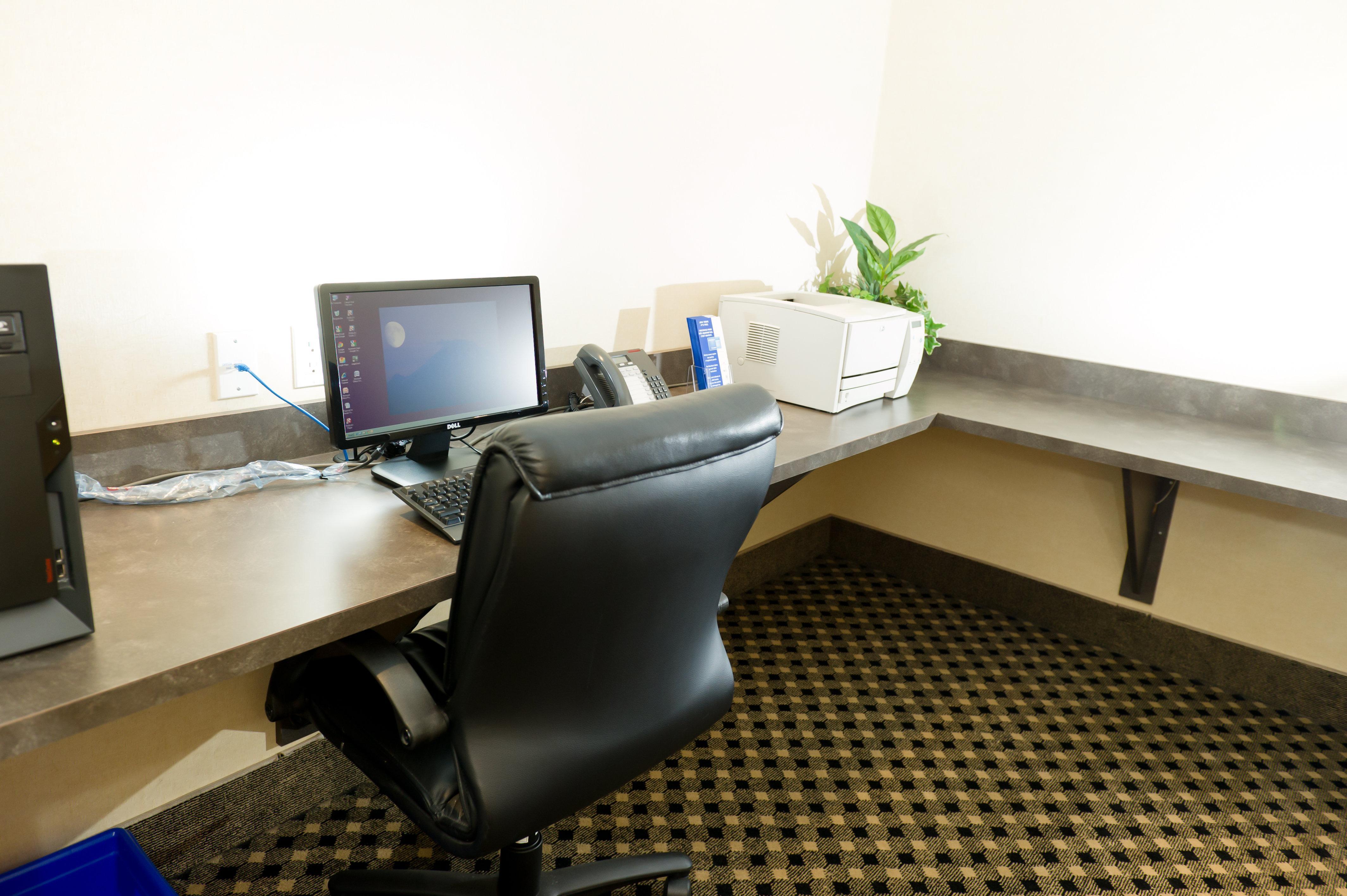 Holiday Inn Express And Suites Surrey By Ihg Extérieur photo
