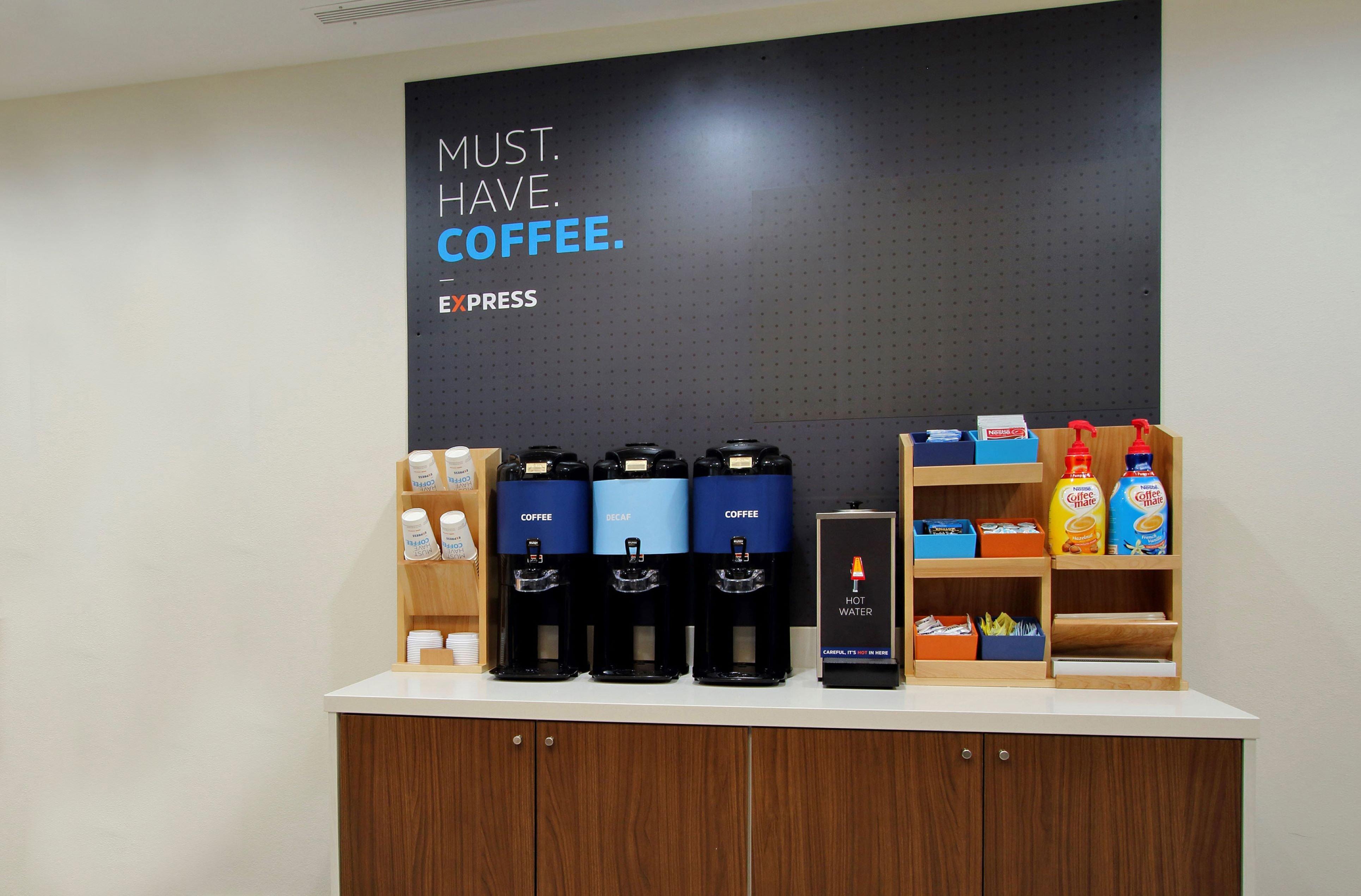 Holiday Inn Express And Suites Surrey By Ihg Extérieur photo